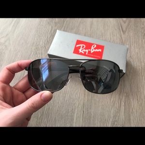 Ray ban aviator sunglasses gunmetal grey